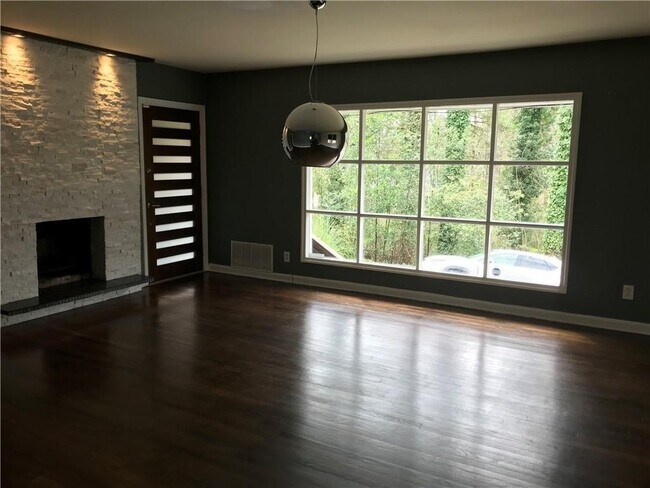 Building Photo - 1368 Lavista Rd NE