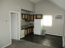 Building Photo - 711 S Towanda Ave