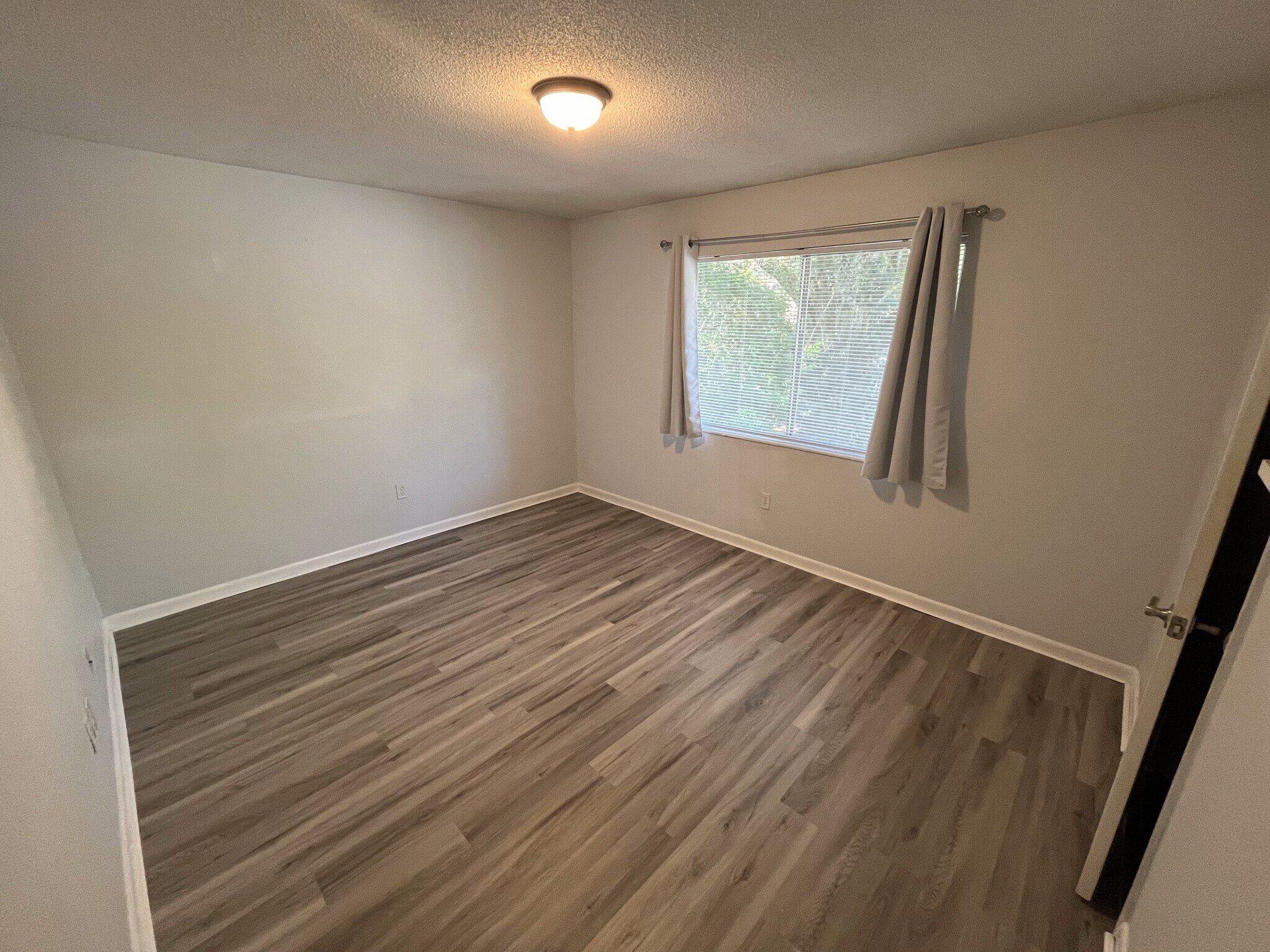 2nd Bedroom - 507 NW 39th Rd