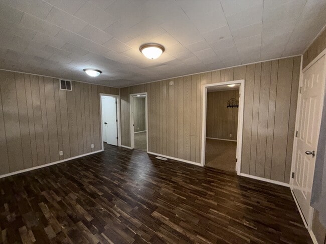 Building Photo - 23 E Brown St