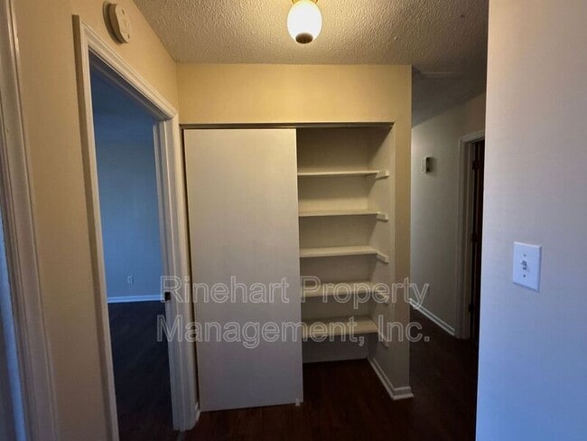 Building Photo - 290 Ratterree Cir