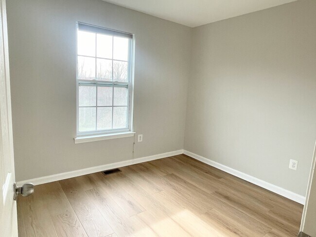 Bedroom 3 - 12430 Horseshoe Bend Cir
