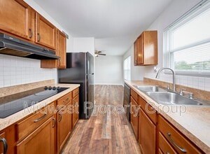 Building Photo - 6681 Chesapeake Dr