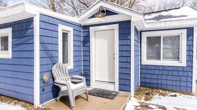 Building Photo - 11291 E Shore Dr