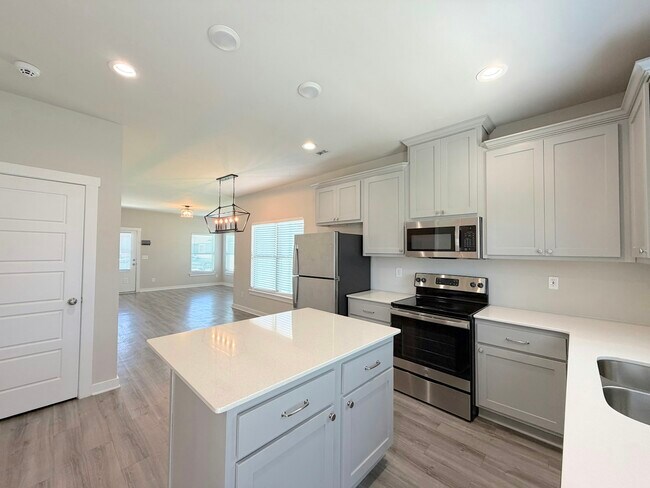 Building Photo - 219 Cotton Bayou Dr