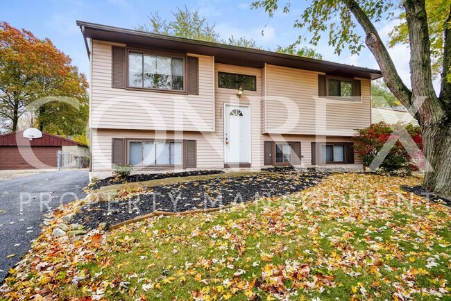 Primary Photo - Fabulous 4 Bedroom