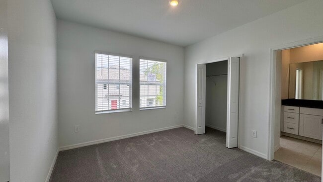 Building Photo - 10815 Fanning Spgs Ct