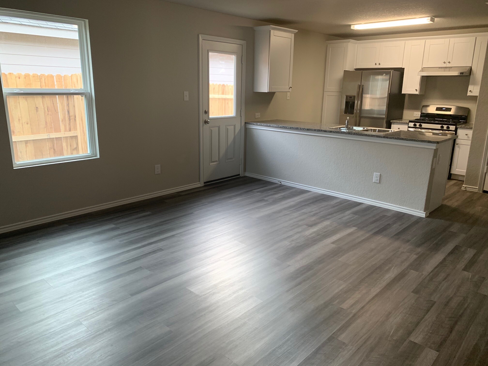 Building Photo - 4114 Mesa Cove
