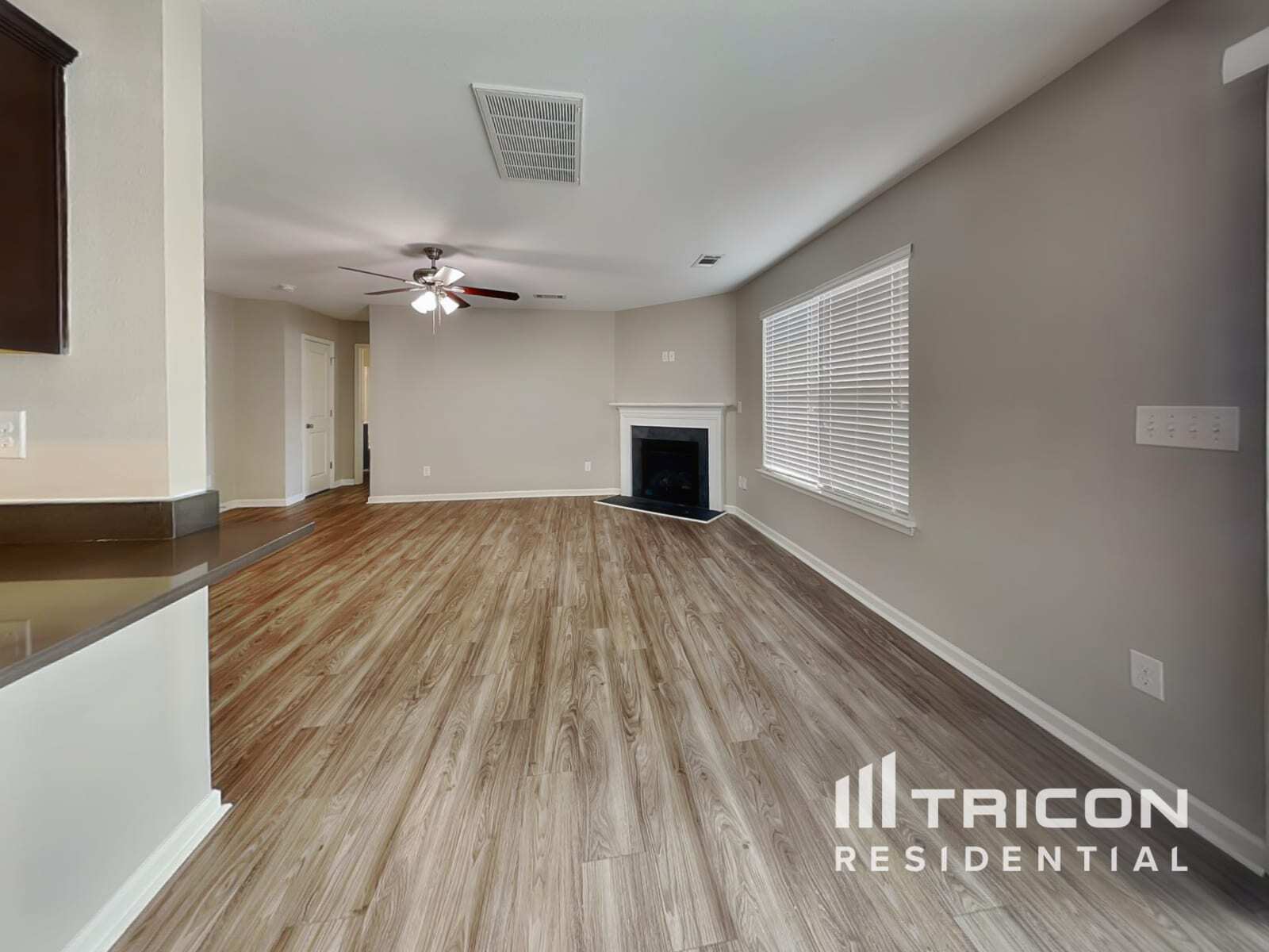 Building Photo - 2831 Village Center Dr