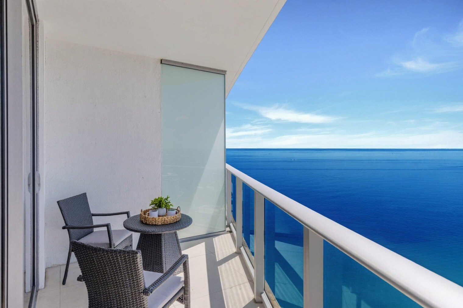 Building Photo - 4111 S Ocean Dr
