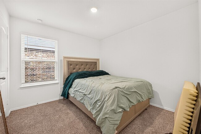 Building Photo - 5411 Wyndham Rdg Ln