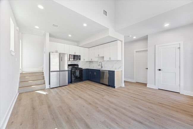 Building Photo - 4310 Canal St