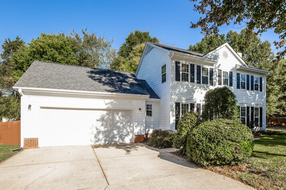 Building Photo - 1833 Middlebury Ct