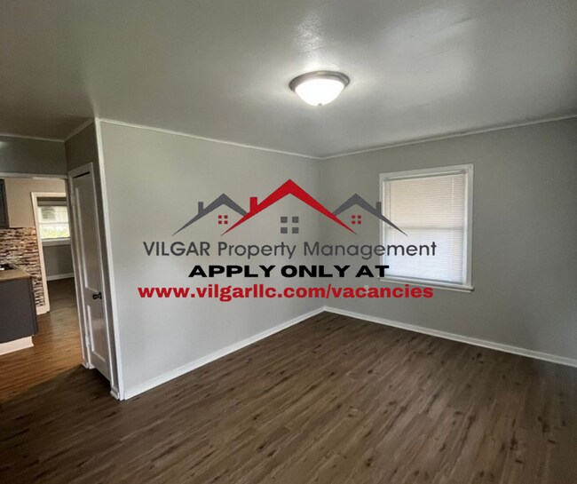 Building Photo - Step into comfort and convenience with this spacious 3-bedroom, 1-bathroom single-family home des...