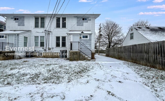 Building Photo - 2432 Steele Ave