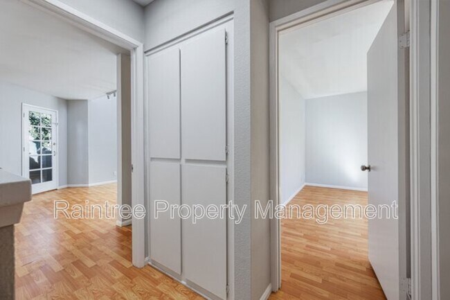 Building Photo - 3256 Via Marin