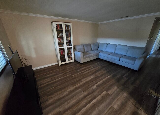 Building Photo - 2561 Gonzaga Ln