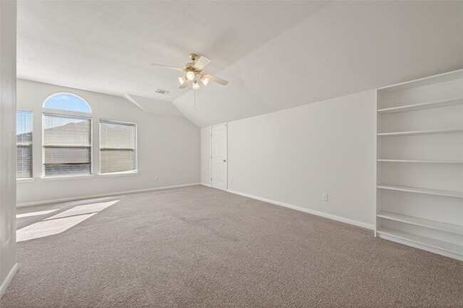 Building Photo - 23730 River Pl Dr