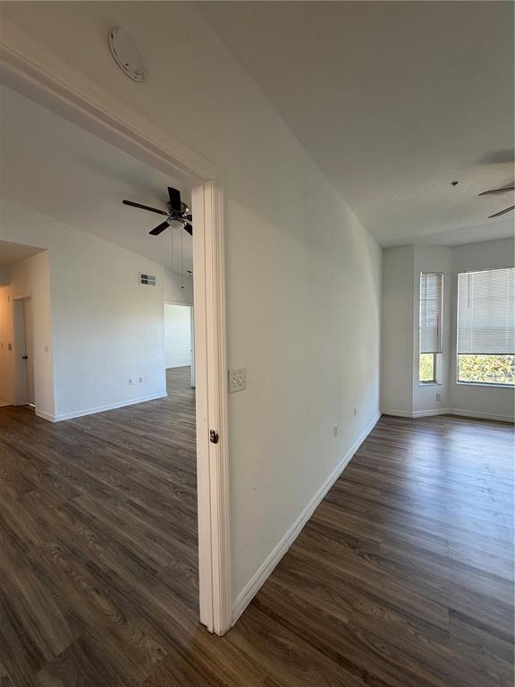 Building Photo - 5542 Metrowest Blvd