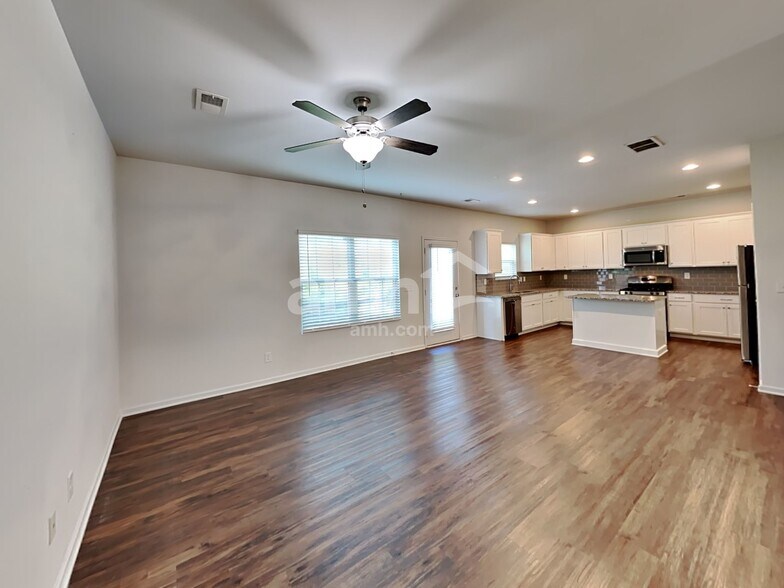 Building Photo - 356 Winston Cir