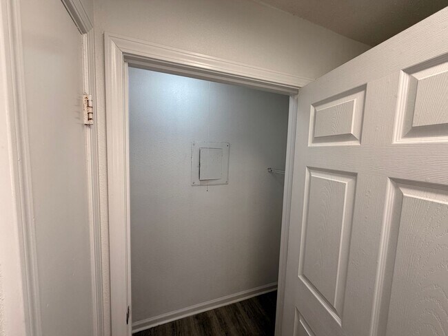 Building Photo - 109 Limoges St