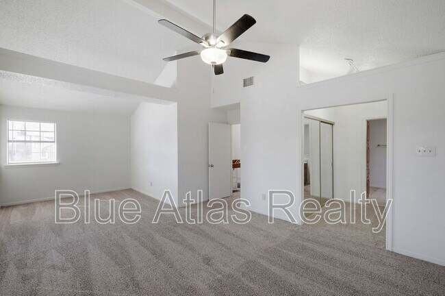 Building Photo - 701 Via Del Mar