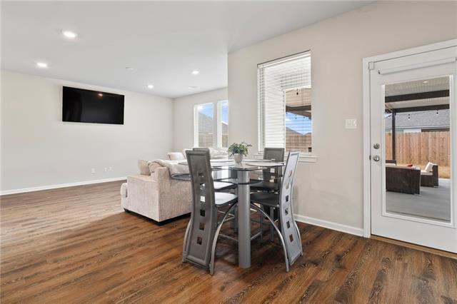 Building Photo - 7413 1st Lake Dr