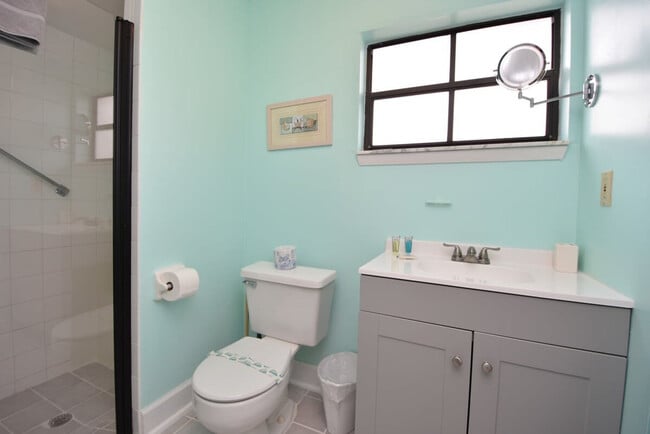 Building Photo - 59 Fallen Oak Ln