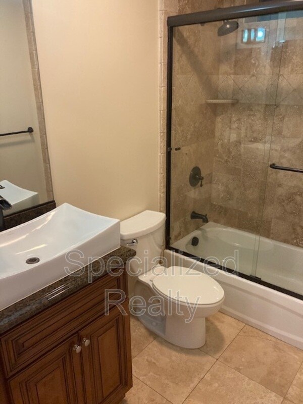 Building Photo - 10921 Whipple St