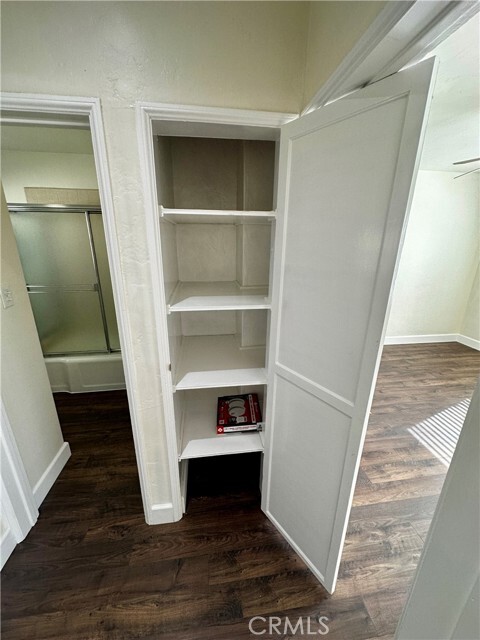 Building Photo - 1108 W 13th St