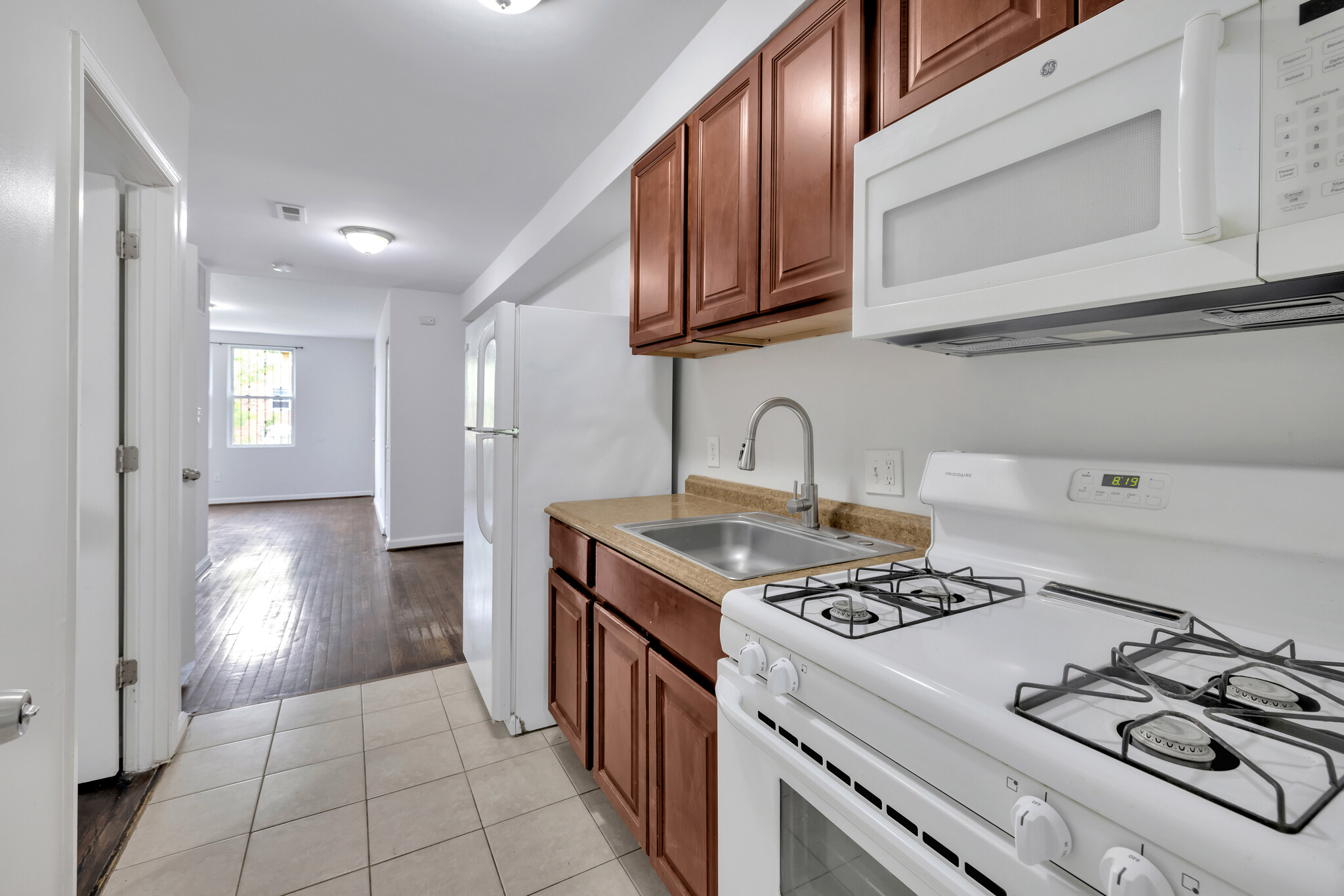 Building Photo - 1247 Meigs Pl NE