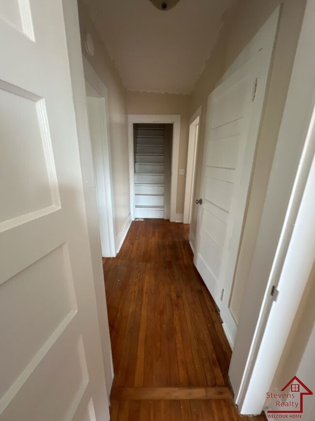 Building Photo - 236 S Young St