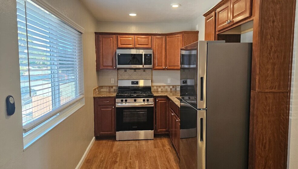 Building Photo - 2318 San Juan Ave