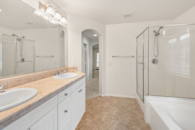 Building Photo - Four Bedroom + Loft Home in Harveston Comm...