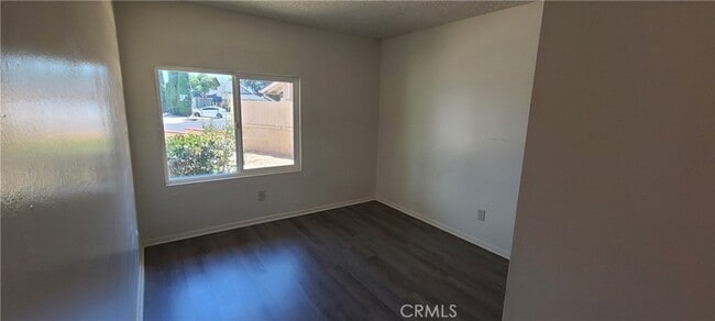 Building Photo - 421 Royal Cir