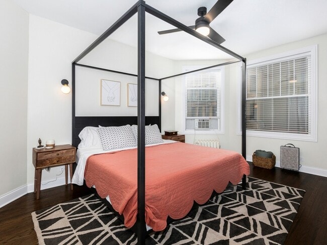 Building Photo - 1335 W Lunt Ave