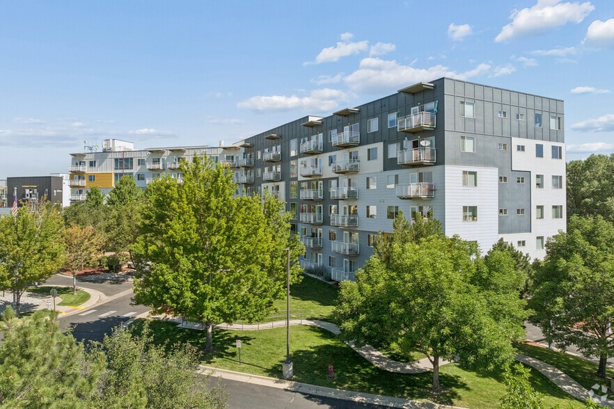 Alternate Building View - The Residences at Creekside