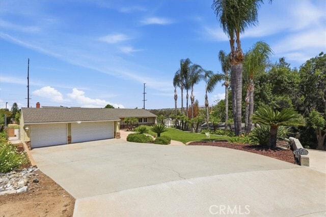 Building Photo - 16540 Wagon Wheel Dr