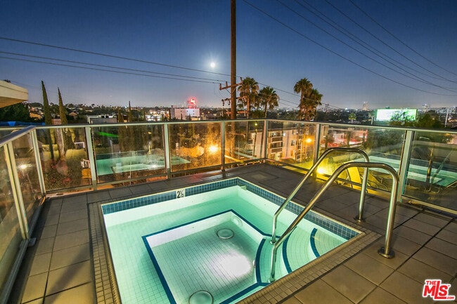 Building Photo - 1155 N La Cienega Blvd