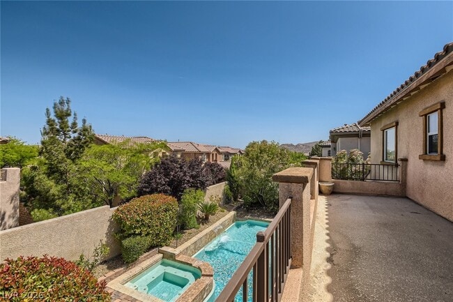 Building Photo - 552 Puenta Del Rey St