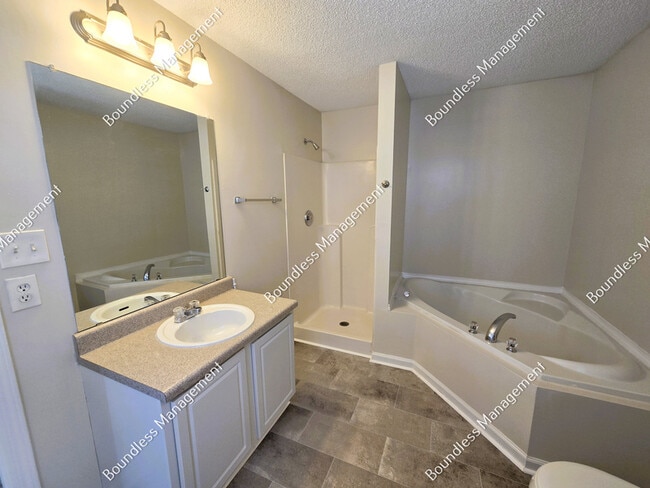 Building Photo - 6105 Capitol Knoll