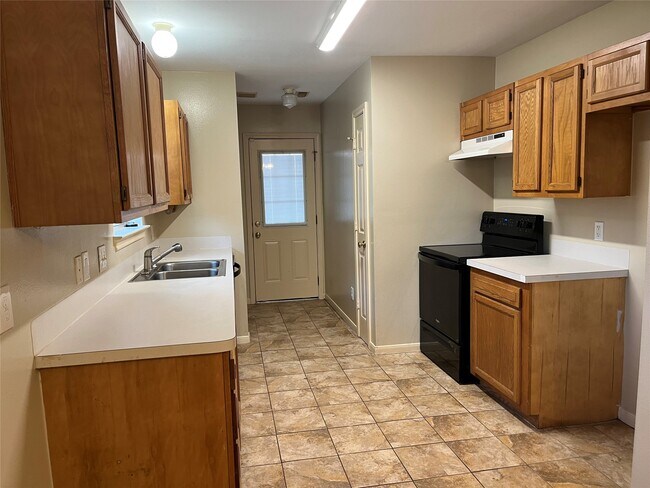 Building Photo - 5314 Tallowpine Terrace