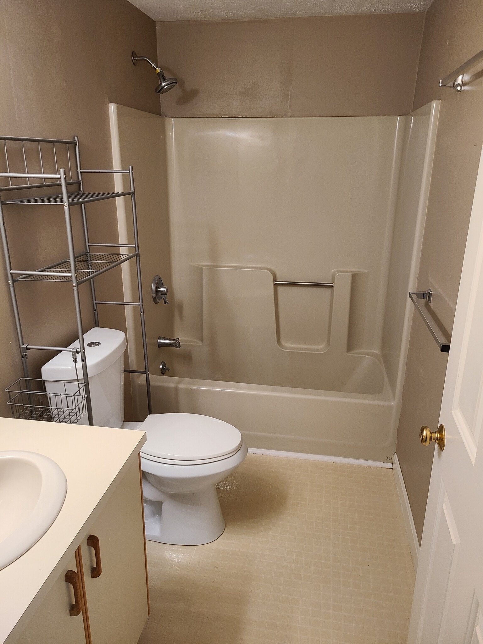 Building Photo - 48 Lochmere Ln