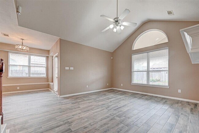 Building Photo - 16942 Langham Crossing Ln