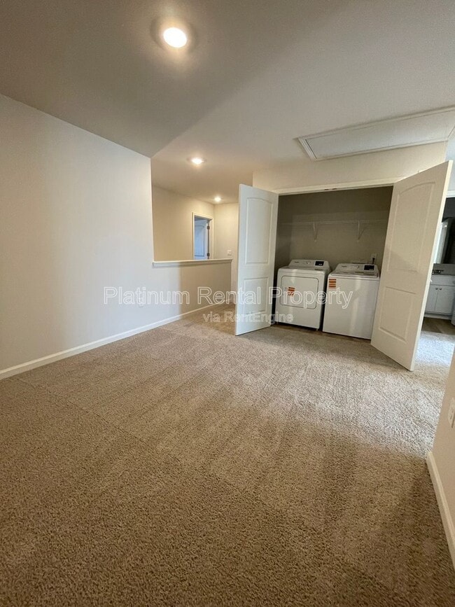 Building Photo - 56 Rustin Rdg