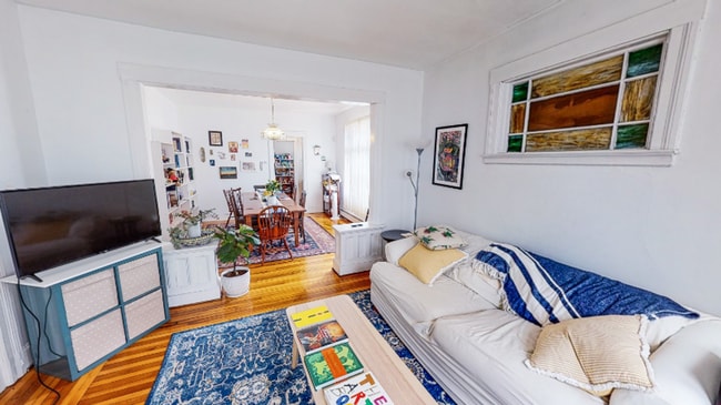 Building Photo - Large Science Hill 3BR with Dual Balcony A...