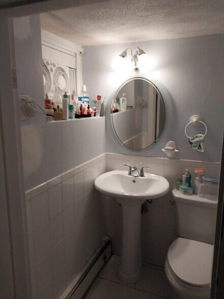 Building Photo - 27 Westland Ave