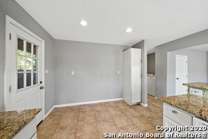 Building Photo - 308 E Cheryl Dr