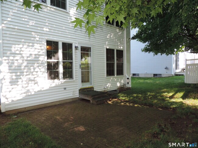 Building Photo - 26 Fox Hollow