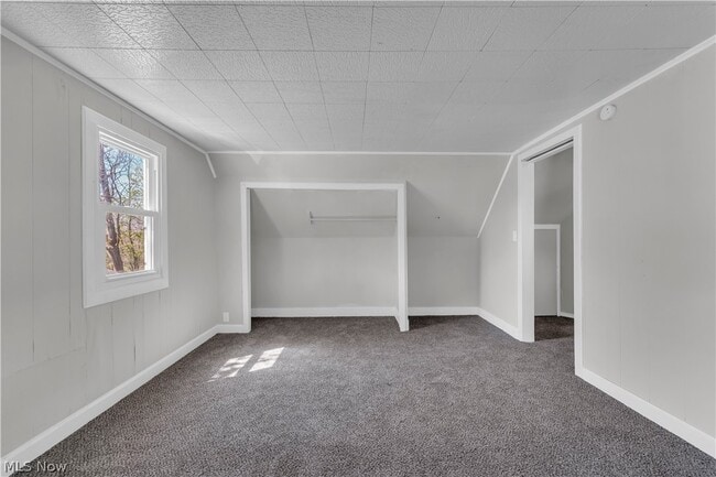 Building Photo - 20117 Butternut Ln